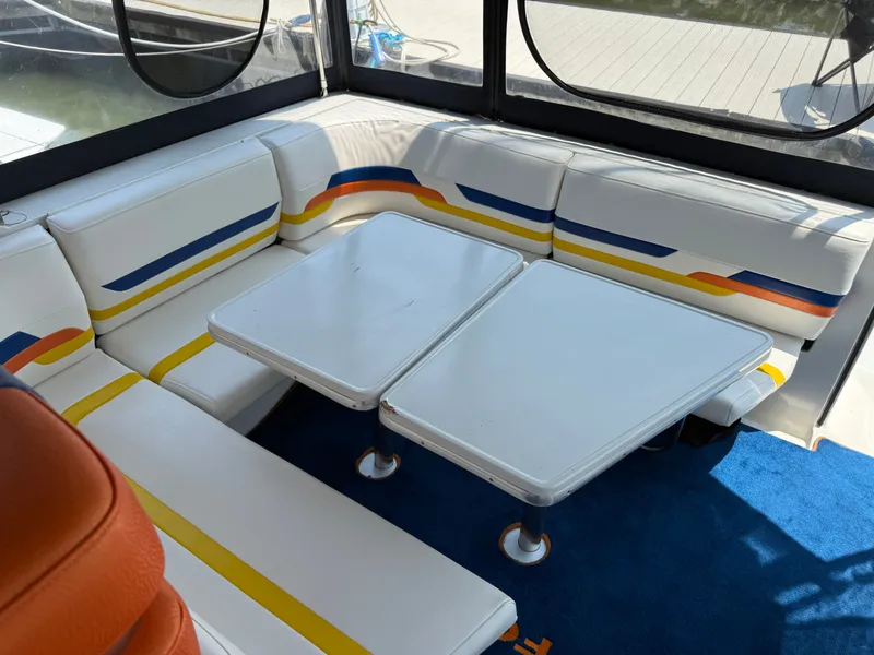 Slide: The Image of Formula 31 Performance Cruiser 1999 - 11