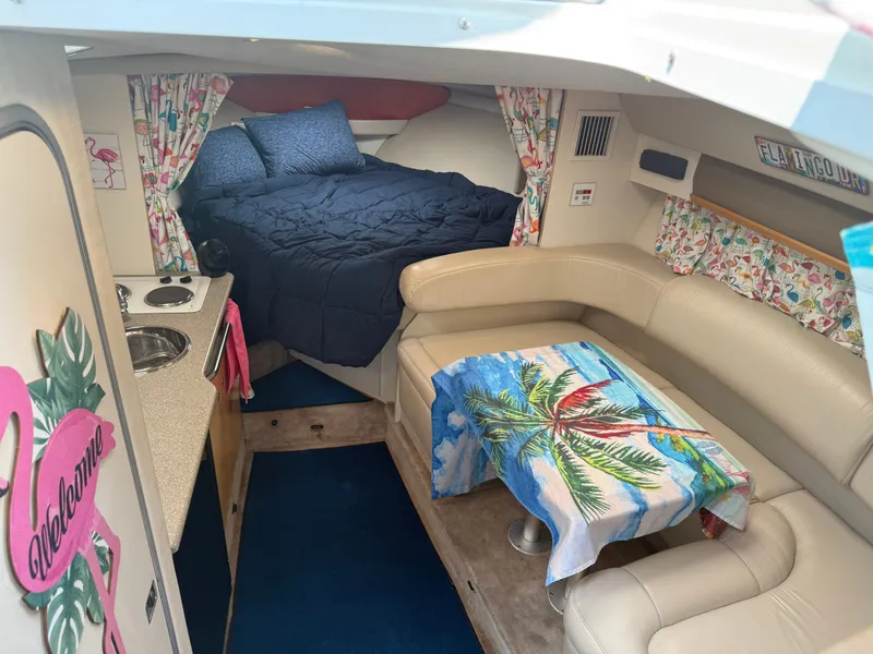 Slide: The Image of Formula 31 Performance Cruiser 1999 - 15