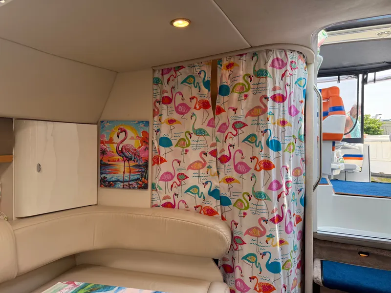 Slide: The Image of Formula 31 Performance Cruiser 1999 - 21