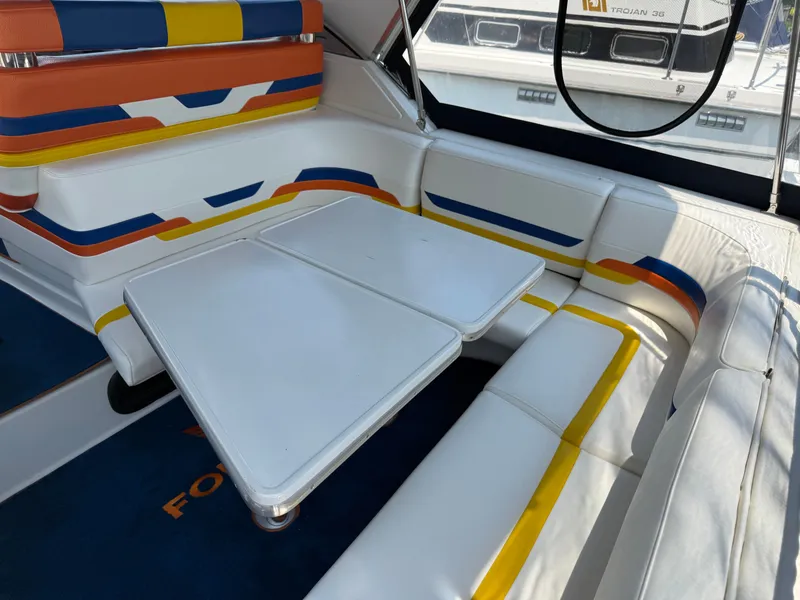 Slide: The Image of Formula 31 Performance Cruiser 1999 - 6