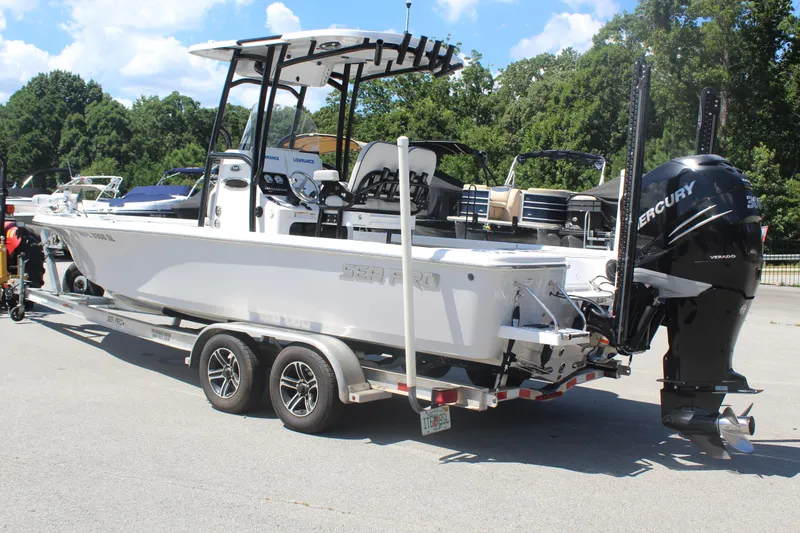 Slide: The Image of Sea Pro 248 Bay w/ Hard Top 2020 - 3