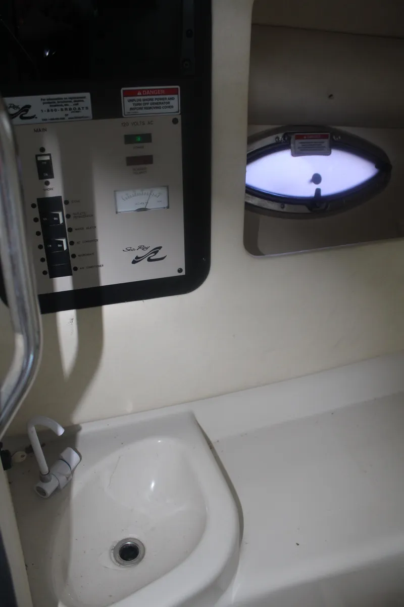 Slide: The Image of Sea Ray 290 SLX 2007 - 12