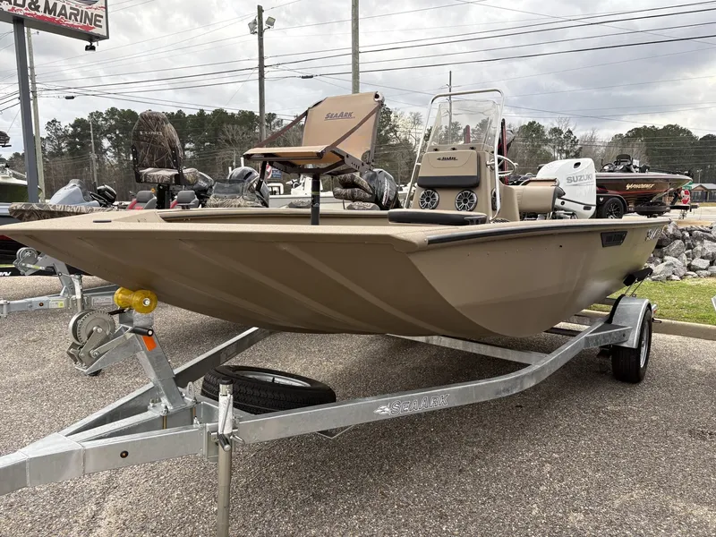 Slide: The Image of SeaArk Shadow 187 2025 - 2