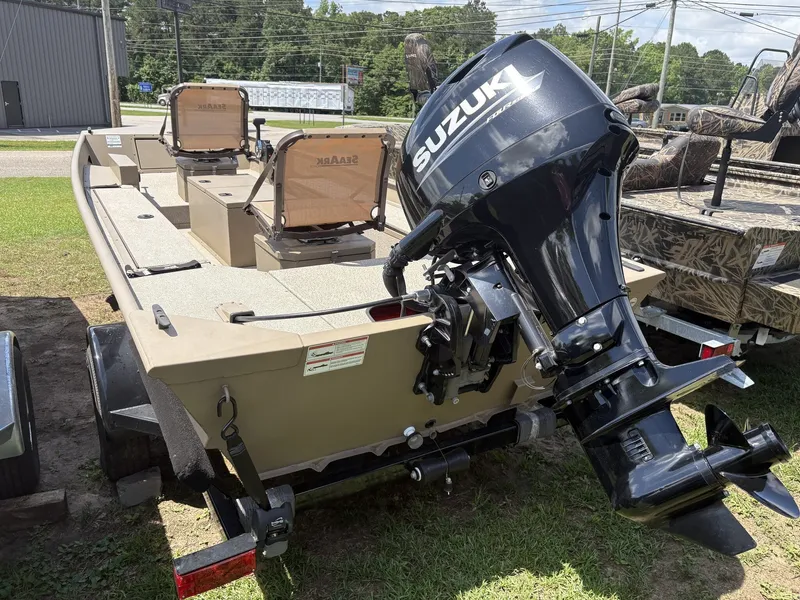 Slide: The Image of SeaArk 1652 Crappie 2024 - 3