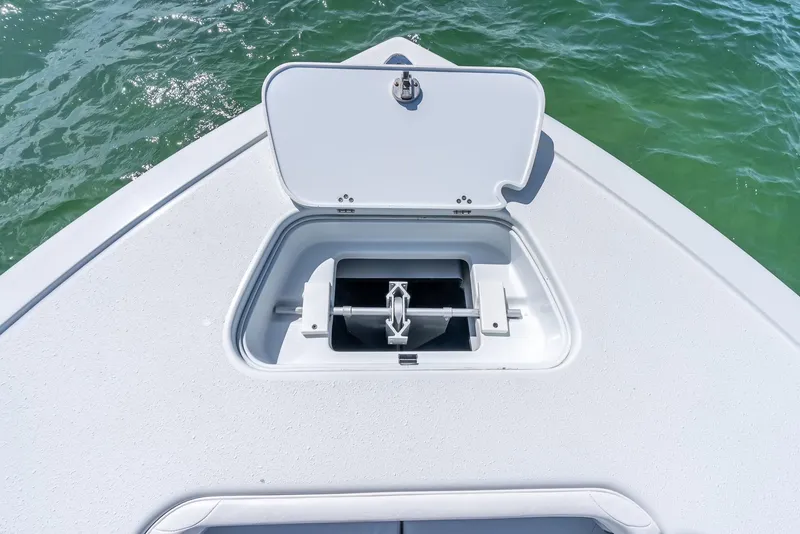 Slide: The Image of Yellowfin 34 Offshore 2021 - 53