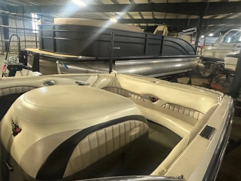 Slide: The Image of Malibu Response LXi 2003 - 16