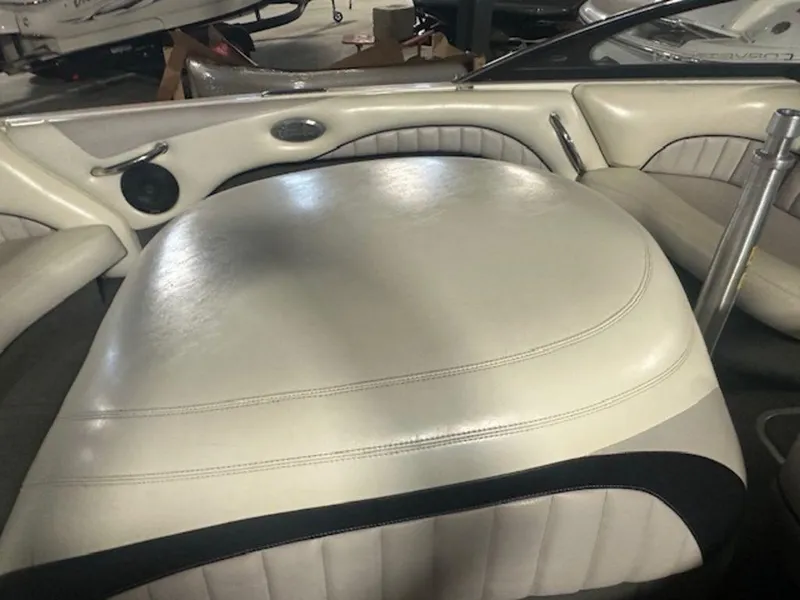 Slide: The Image of Malibu Response LXi 2003 - 8