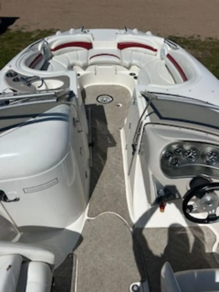 Slide: The Image of Larson Escape 254 Deck Boat 2009 - 7