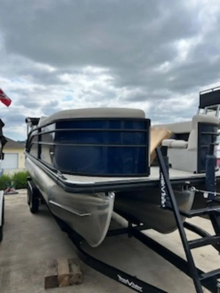 Slide: The Image of Harris CRUISER 230 SLDH 2023 - 1