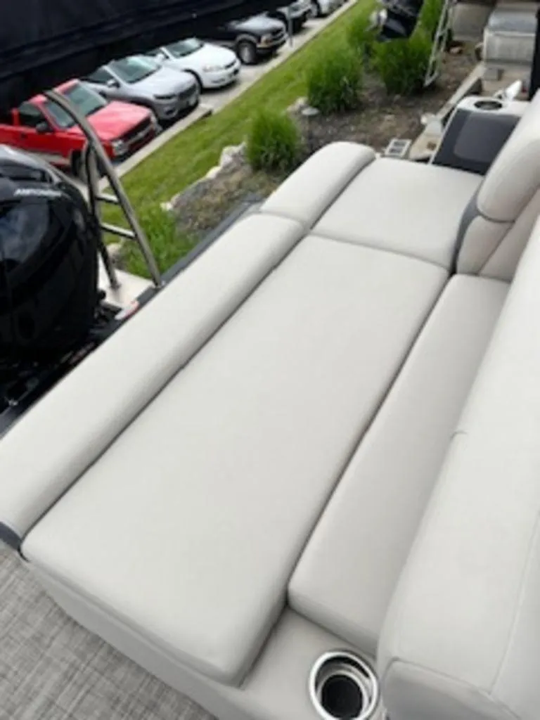 Slide: The Image of Harris CRUISER 230 SLDH 2023 - 6