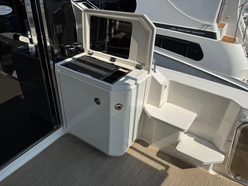 Slide: The Image of Sea Ray Sundancer 510 2014 - 51