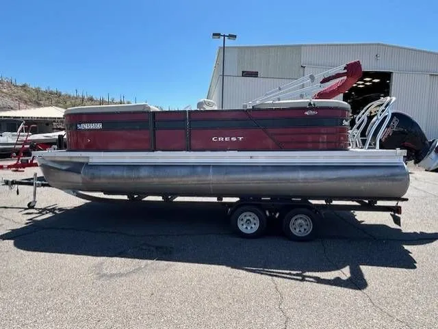 Slide: The Image of Crest 220 2021 - 5