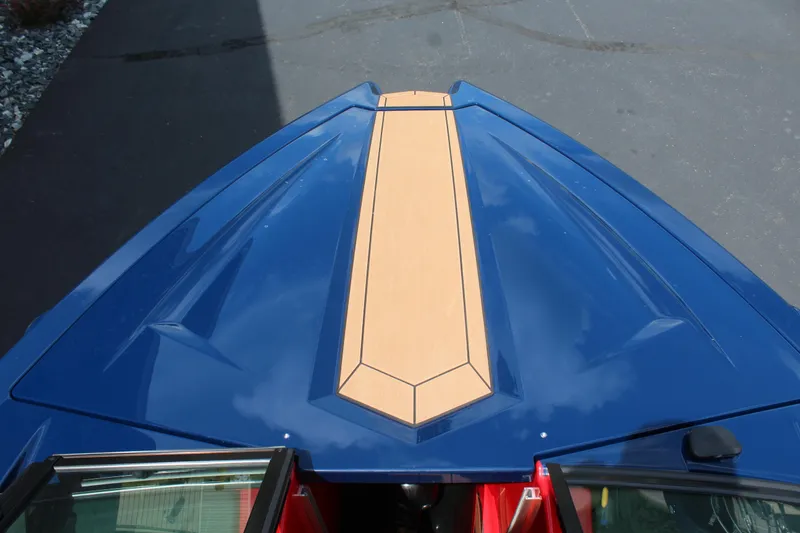 Slide: The Image of MasterCraft ProStar 2021 - 12