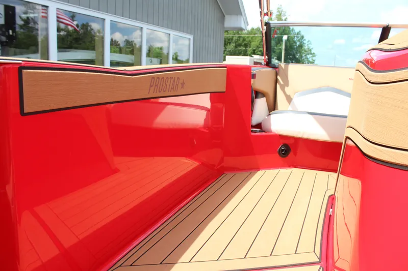 Slide: The Image of MasterCraft ProStar 2021 - 16