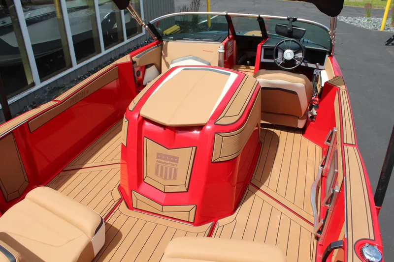 Slide: The Image of MasterCraft ProStar 2021 - 6