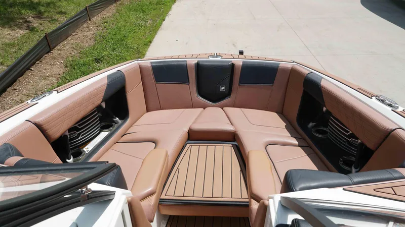 Slide: The Image of Nautique G23 2018 - 14