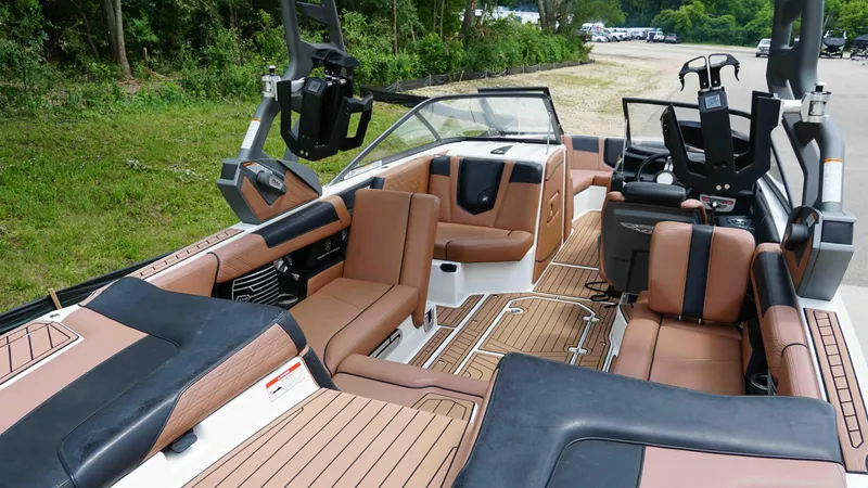 Slide: The Image of Nautique G23 2018 - 4