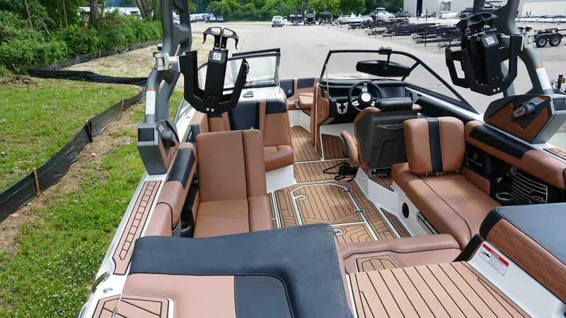 Slide: The Image of Nautique G23 2018 - 5