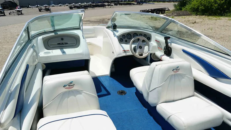 Slide: The Image of Sea Ray 185 Bow Rider 1998 - 4