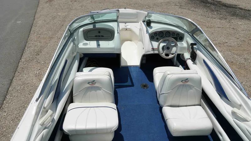 Slide: The Image of Sea Ray 185 Bow Rider 1998 - 7