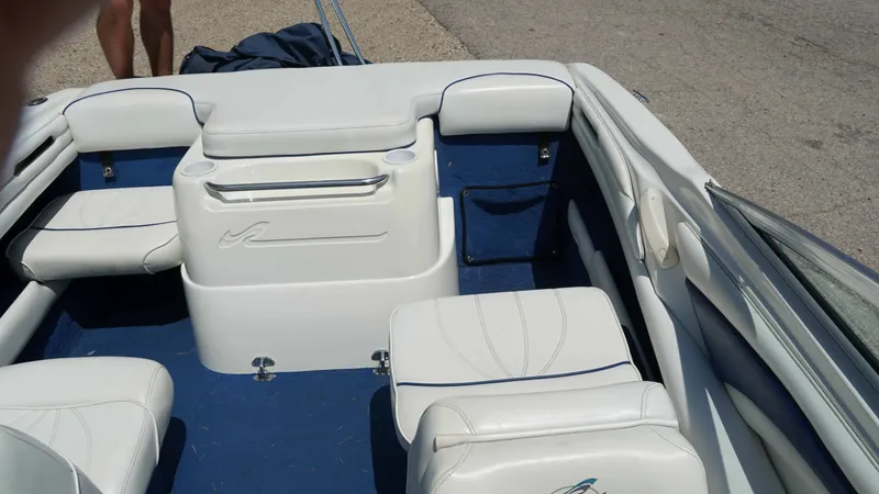 Slide: The Image of Sea Ray 185 Bow Rider 1998 - 9