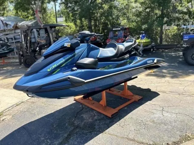 Slide: The Image of Yamaha VX Cruiser HO with Audio 2025 - 6