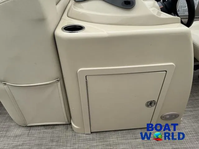 Slide: The Image of Sylvan 820 Cruise-N-Fish Pontoon 2017 - 14