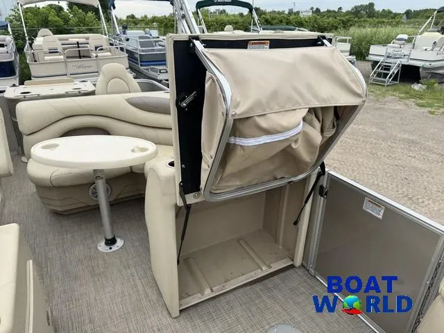 Slide: The Image of Sylvan 820 Cruise-N-Fish Pontoon 2017 - 22