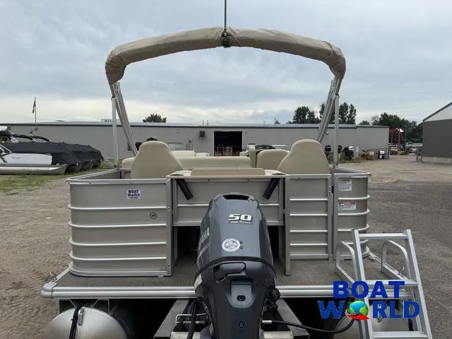 Slide: The Image of Sylvan 820 Cruise-N-Fish Pontoon 2017 - 44