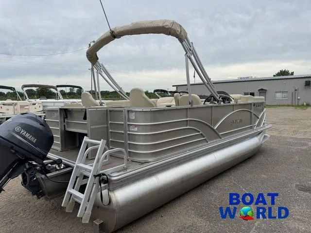 Slide: The Image of Sylvan 820 Cruise-N-Fish Pontoon 2017 - 45