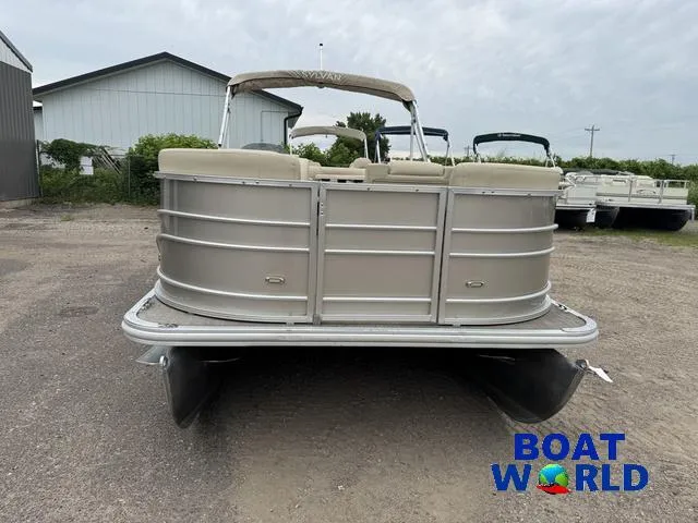 Slide: The Image of Sylvan 820 Cruise-N-Fish Pontoon 2017 - 50