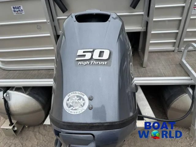 Slide: The Image of Sylvan 820 Cruise-N-Fish Pontoon 2017 - 51