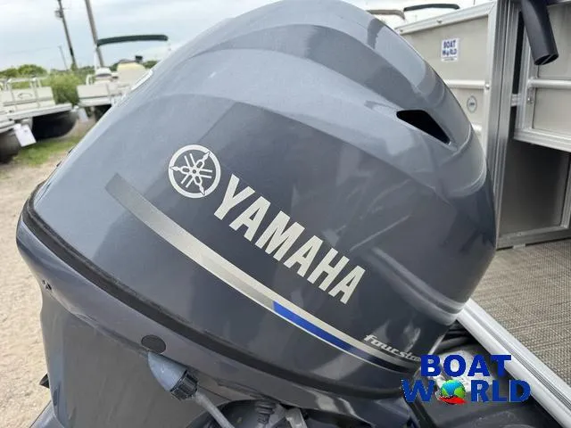 Slide: The Image of Sylvan 820 Cruise-N-Fish Pontoon 2017 - 52