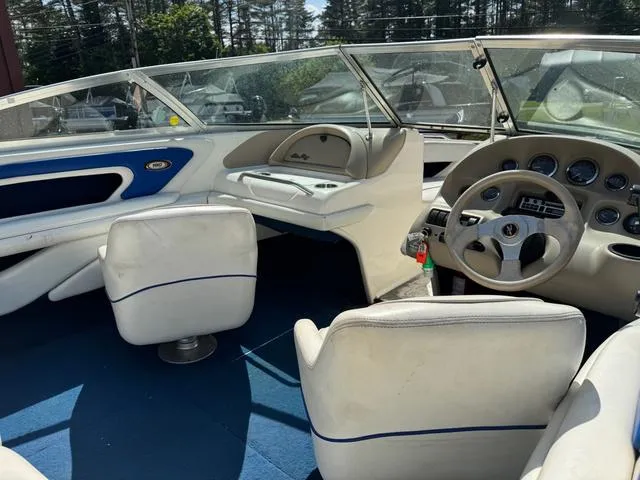 Slide: The Image of Sea Ray 190 1997 - 8