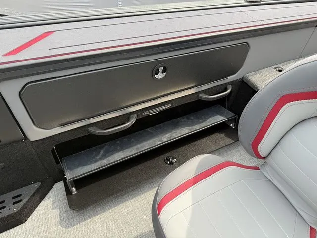 Slide: The Image of Alumacraft Trophy 185X Sport 2026 - 19