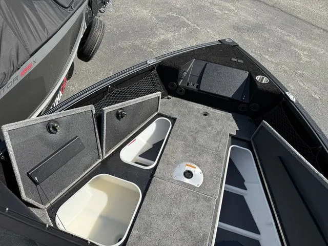 Slide: The Image of Alumacraft Competitor 175X Sport 2026 - 22