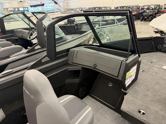 Slide: The Image of Alumacraft Competitor 175X Sport 2026 - 22