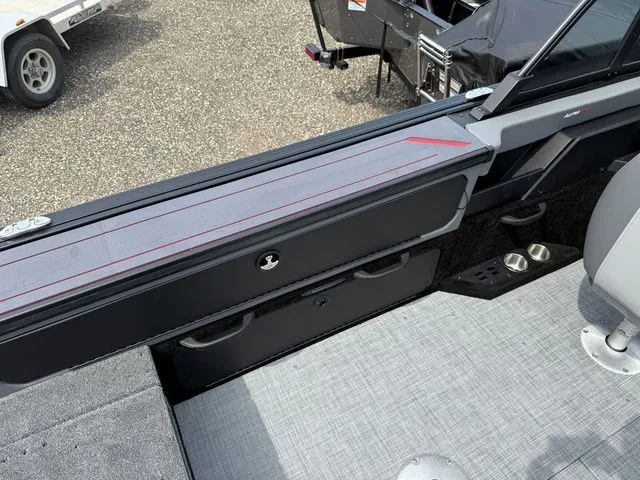 Slide: The Image of Alumacraft Trophy 185X Sport 2026 - 15