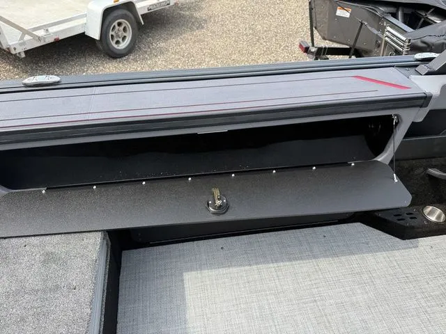 Slide: The Image of Alumacraft Trophy 185X Sport 2026 - 17