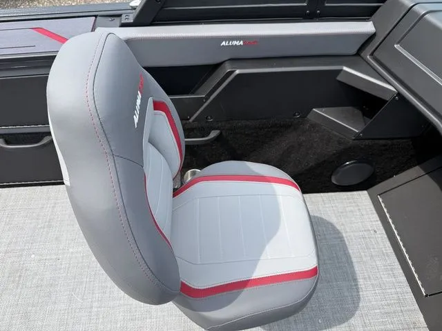 Slide: The Image of Alumacraft Trophy 185X Sport 2026 - 22