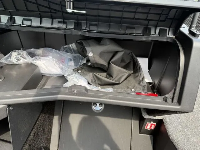 Slide: The Image of Alumacraft Trophy 185X Sport 2026 - 23