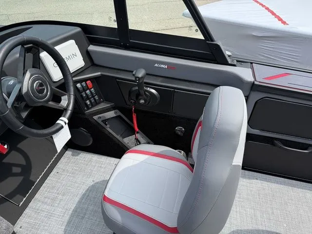 Slide: The Image of Alumacraft Trophy 185X Sport 2026 - 26