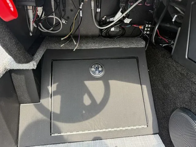 Slide: The Image of Alumacraft Trophy 185X Sport 2026 - 32