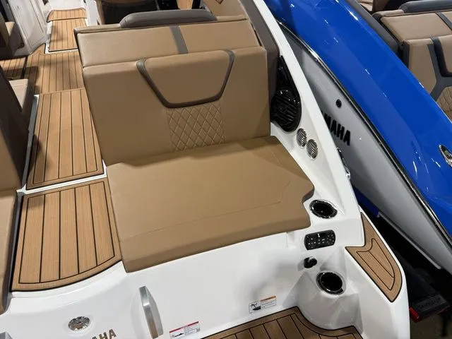 Slide: The Image of Yamaha 222SD 2025 - 7