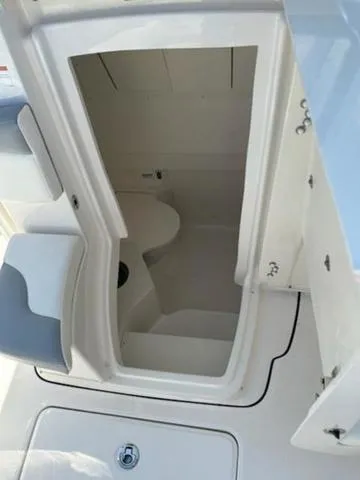 Slide: The Image of Robalo R302 Center Console 2023 - 6