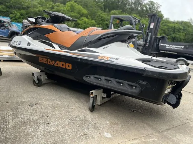 Slide: The Image of Sea-Doo GTX 2014 - 3