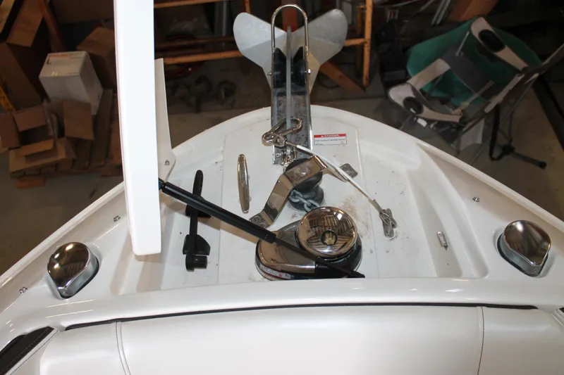 Slide: The Image of Bow of 2018 Sea Ray 280 SLX boat with anchor and winch system. - 26