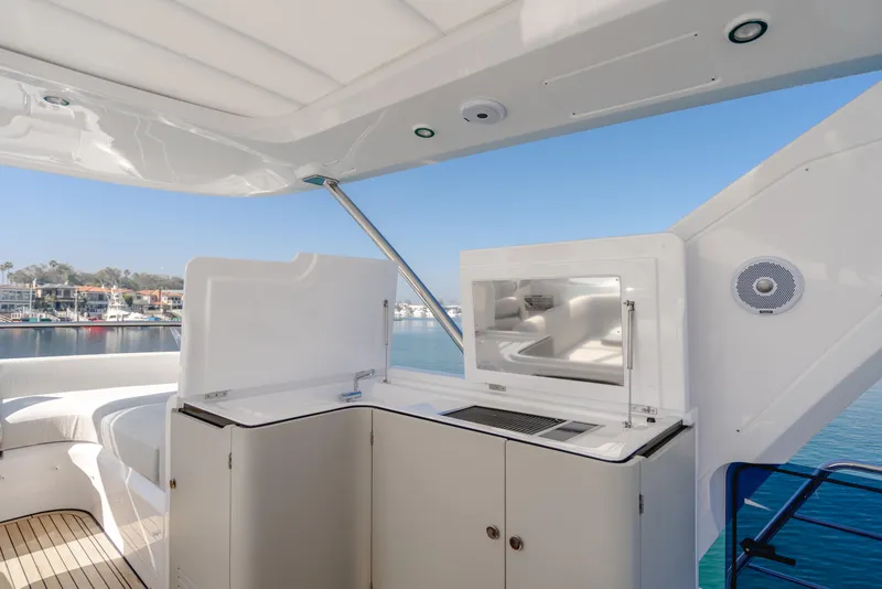 Slide: The Image of Azimut 60 2020 - 109