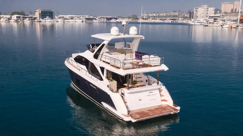 Slide: The Image of Azimut 60 2020 - 24
