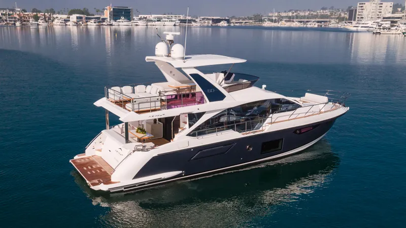 Slide: The Image of Azimut 60 2020 - 26